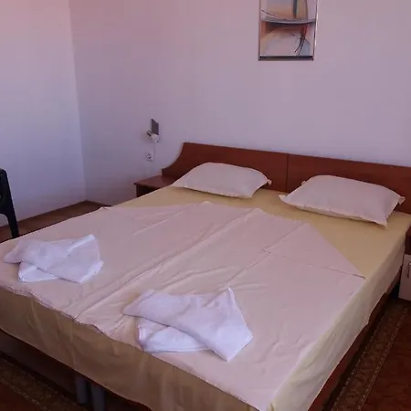 Къща За Гости Офилови Равда Guest house